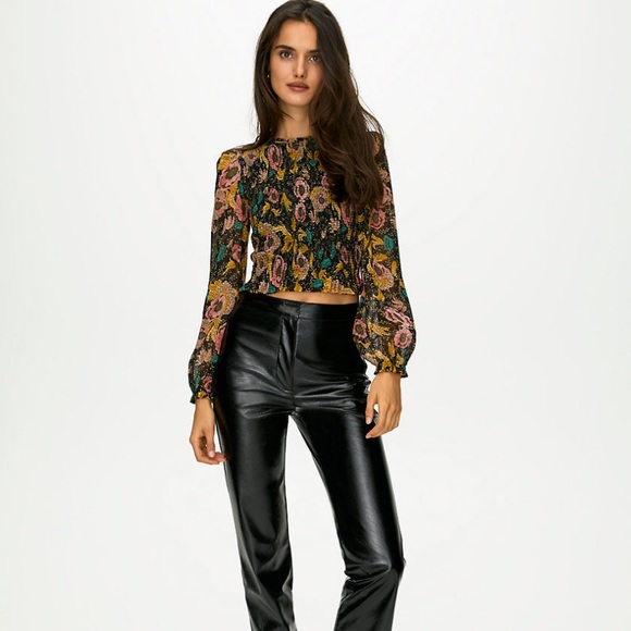 Aritzia top - Picture 3 of 16